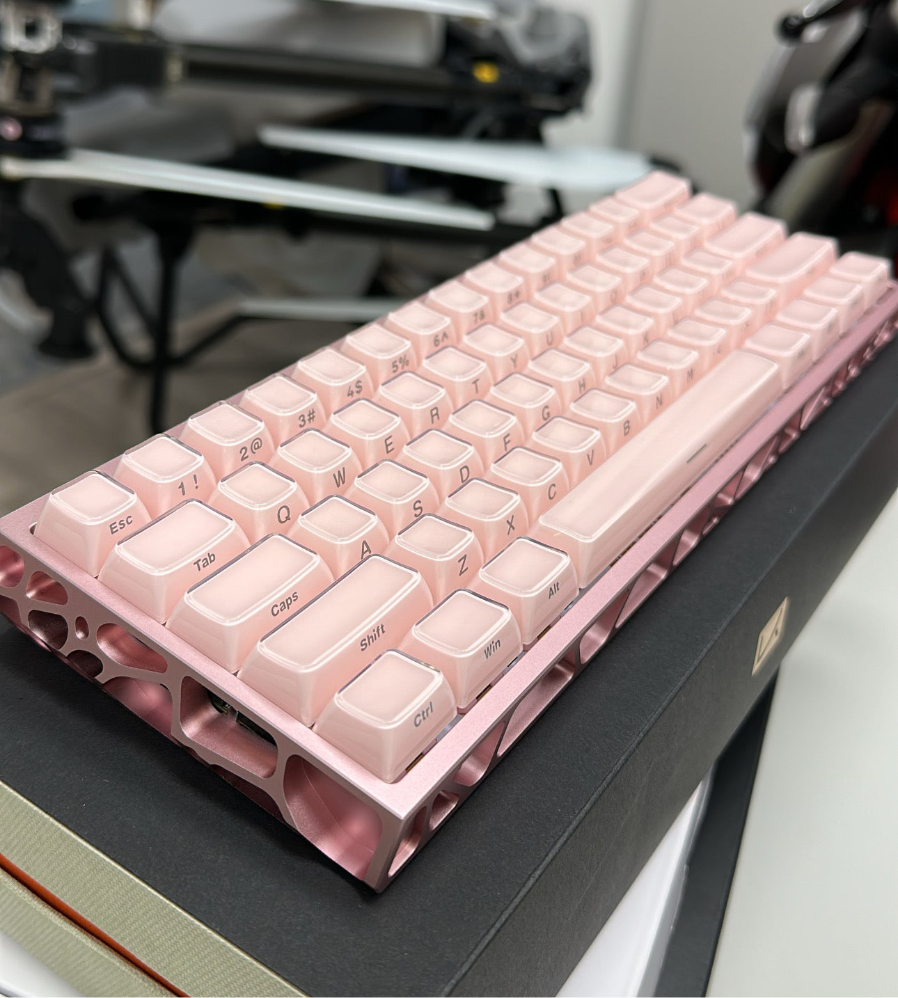 Silk Rose - Custom Made Magnetic Keyboard (Wooting 60HE Switch)
